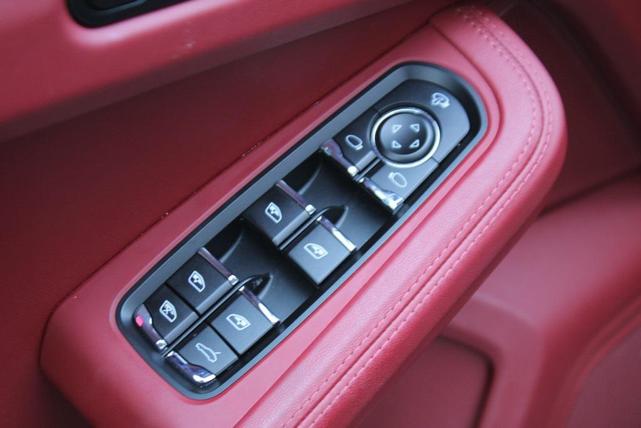 Photo of 2025 Black Porsche Macan