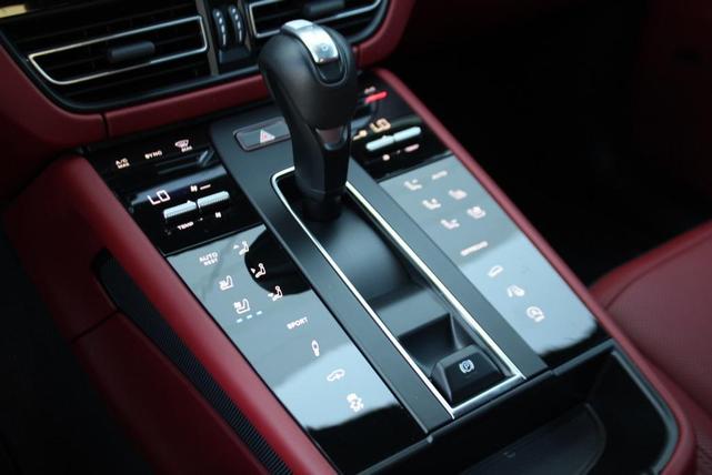 Photo of 2025 Black Porsche Macan