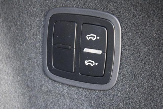 Photo of 2025 Black Porsche Macan