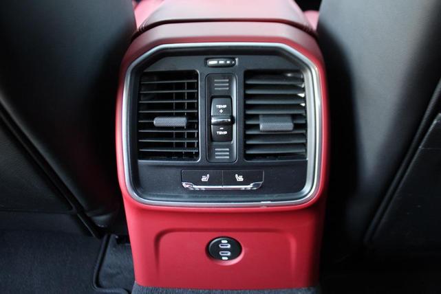 Photo of 2025 Black Porsche Macan
