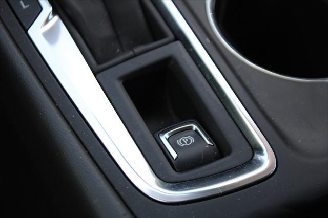 Photo of 2022 Iridescent Pearl Tricoat Chevrolet Equinox