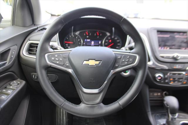 Photo of 2022 Iridescent Pearl Tricoat Chevrolet Equinox