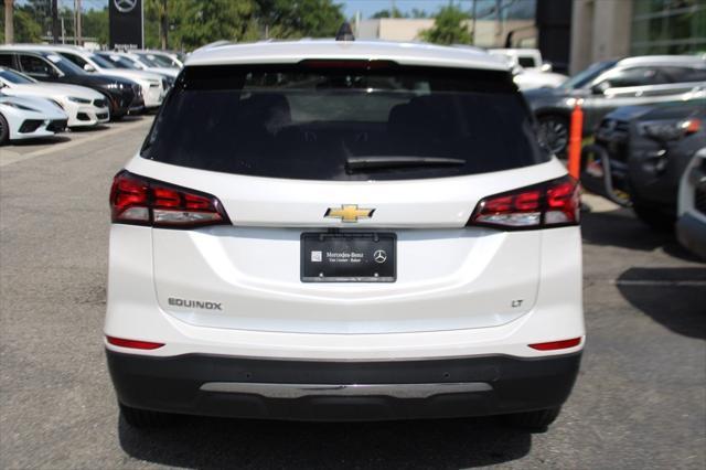 Photo of 2022 Iridescent Pearl Tricoat Chevrolet Equinox