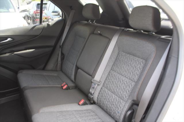 Photo of 2022 Iridescent Pearl Tricoat Chevrolet Equinox
