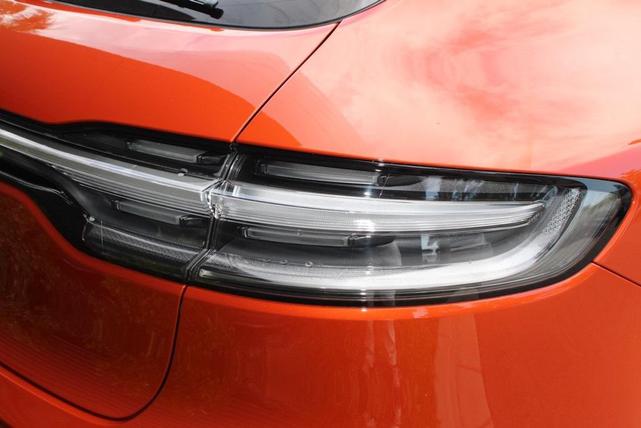 Photo of 2024 Papaya Metallic Porsche Macan