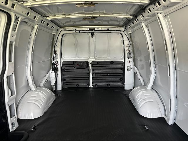 Photo of 2025 Summit White GMC Savana 2500