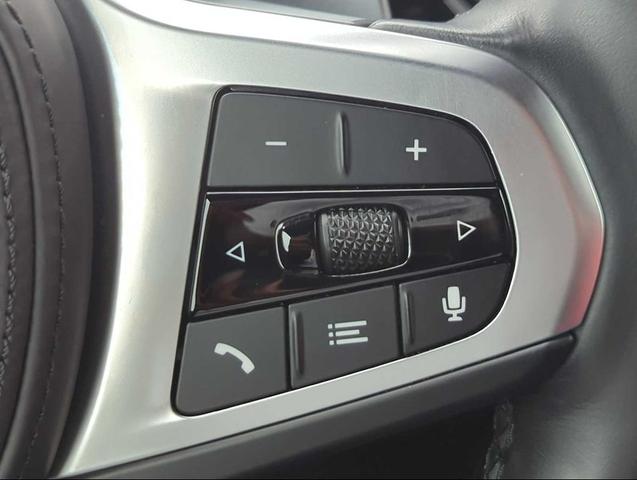 Photo of 2024 Black Sapphire Metallic BMW Z4