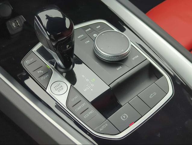 Photo of 2024 Black Sapphire Metallic BMW Z4