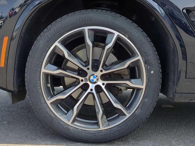 Photo of 2023 Carbon Black Metallic BMW X3