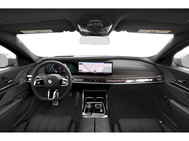 Photo of 2025 Alpine White BMW 760