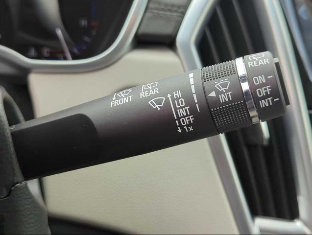 Photo of 2015 Graphite Metallic Cadillac SRX