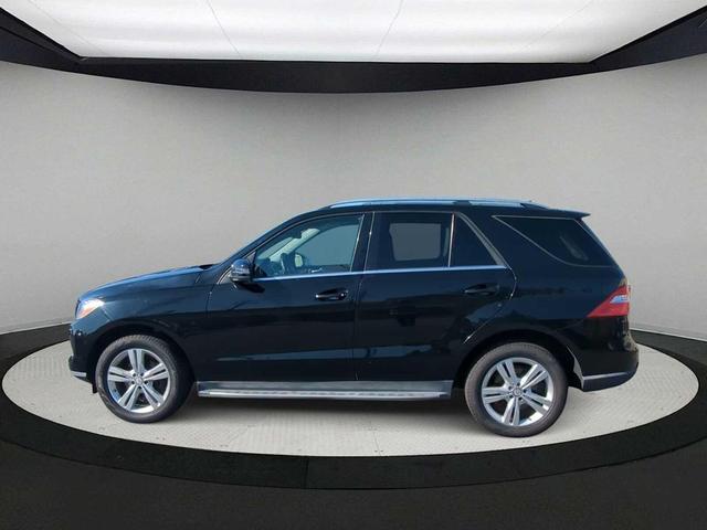 Photo of 2014 Black Mercedes-Benz M-Class