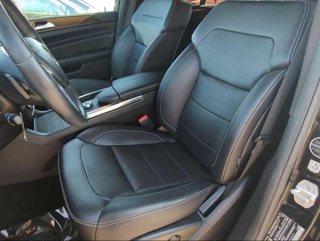 Photo of 2014 Black Mercedes-Benz M-Class
