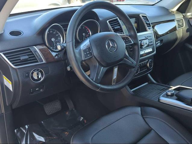 Photo of 2014 Black Mercedes-Benz M-Class
