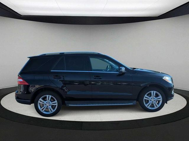 Photo of 2014 Black Mercedes-Benz M-Class
