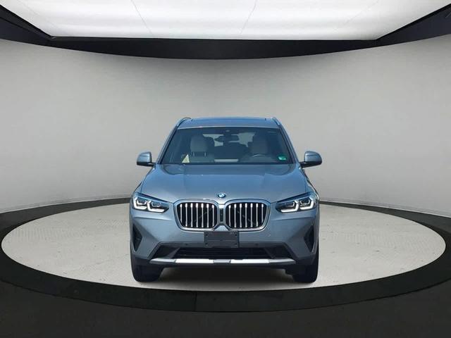 Photo of 2024 Gray Metallic BMW X3