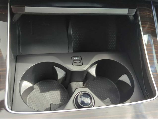 Photo of 2024 Gray Metallic BMW X5