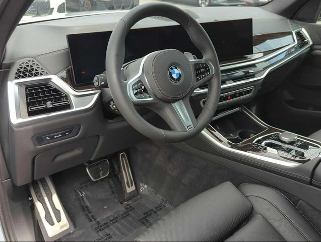 Photo of 2024 Gray Metallic BMW X5