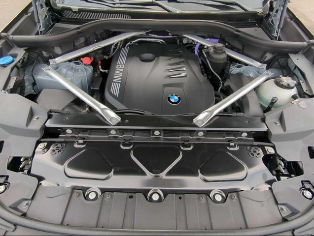Photo of 2024 Gray Metallic BMW X5