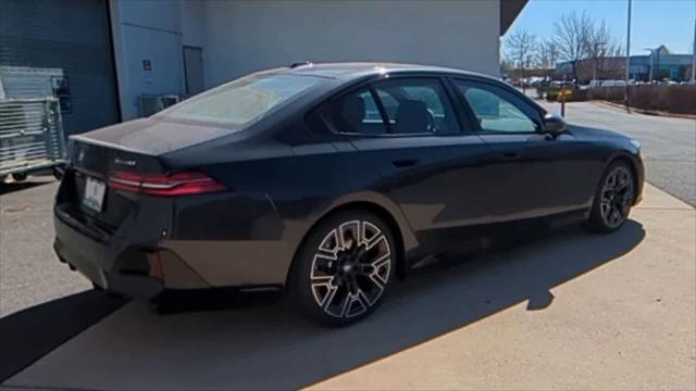 Photo of 2025 Dark Graphite Metallic BMW i5