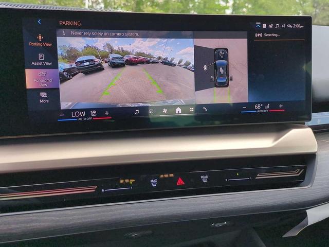 Photo of 2025 Black Sapphire Metallic BMW 530