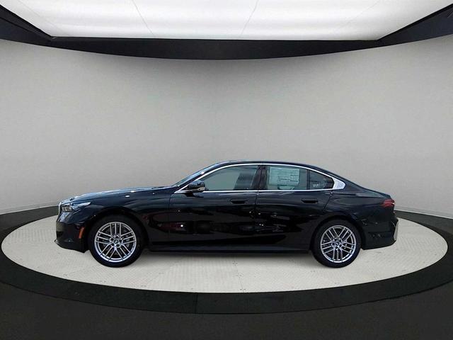 Photo of 2025 Black Sapphire Metallic BMW 530