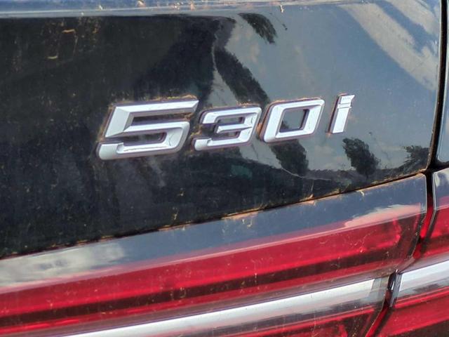 Photo of 2025 Black Sapphire Metallic BMW 530