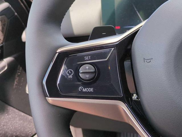 Photo of 2025 Black Sapphire Metallic BMW 530