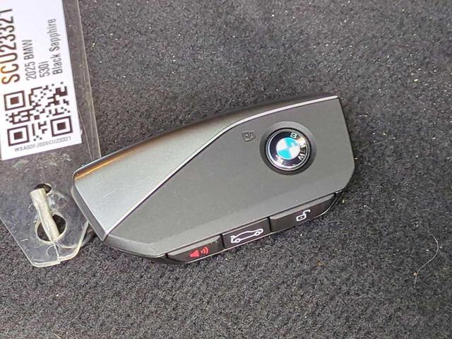 Photo of 2025 Black Sapphire Metallic BMW 530