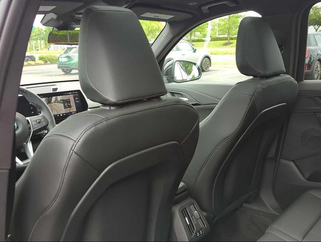Photo of 2025 Black Sapphire Metallic BMW X1