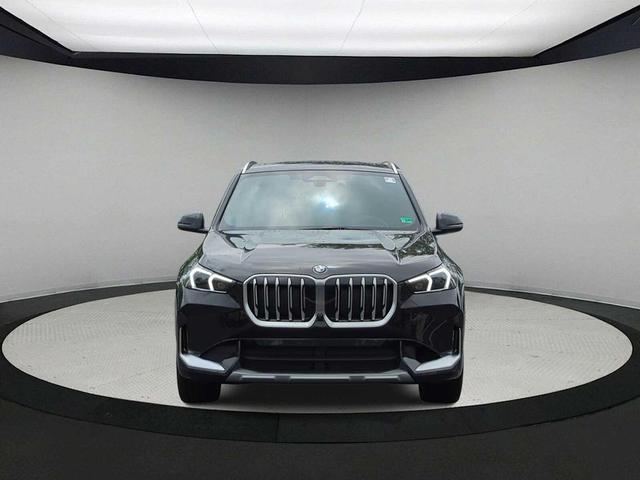 Photo of 2025 Black Sapphire Metallic BMW X1