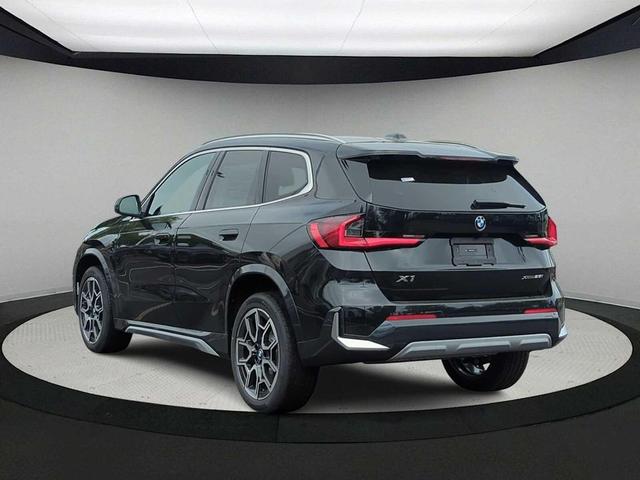 Photo of 2025 Black Sapphire Metallic BMW X1