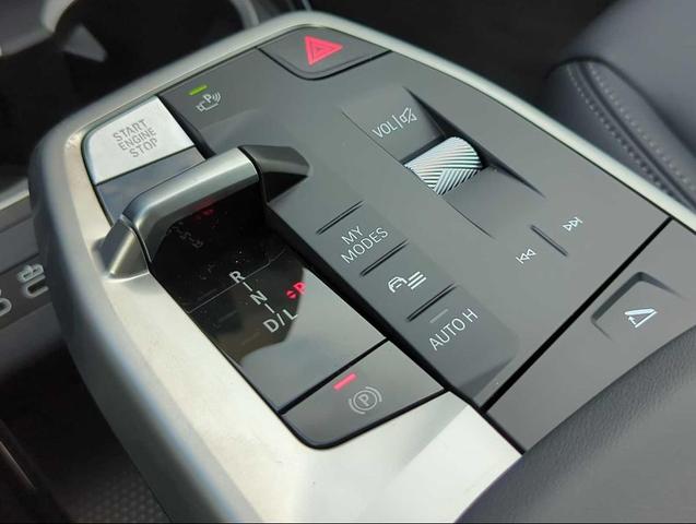 Photo of 2025 Black Sapphire Metallic BMW X1