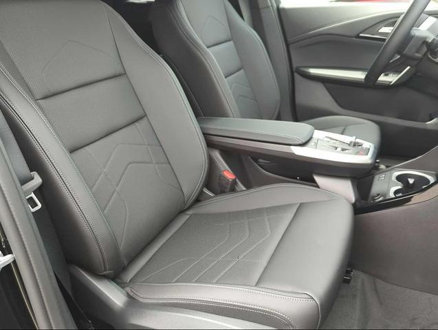 Photo of 2025 Black Sapphire Metallic BMW X1