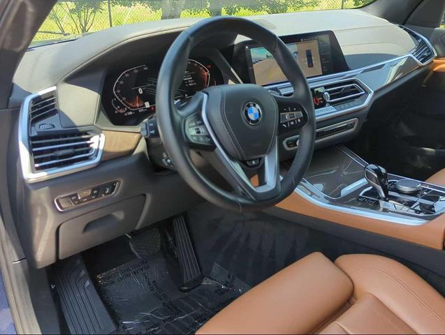 Photo of 2022 Phytonic Blue Metallic BMW X5