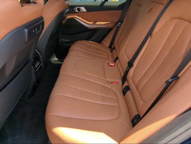 Photo of 2022 Phytonic Blue Metallic BMW X5