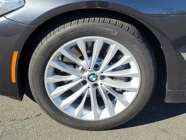 Photo of 2023 Dark Graphite Metallic BMW 530