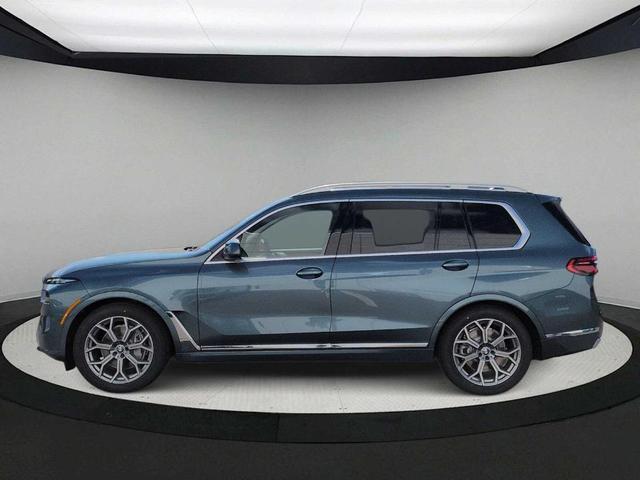 Photo of 2026 Blue Ridge Mountain Metallic BMW X7