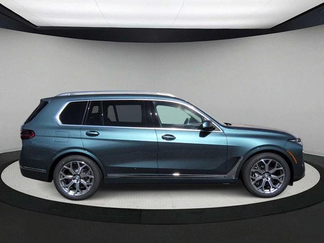 Photo of 2026 Blue Ridge Mountain Metallic BMW X7