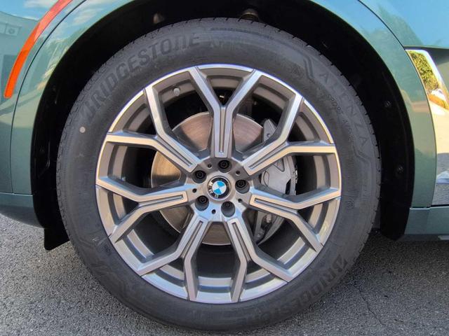 Photo of 2026 Blue Ridge Mountain Metallic BMW X7