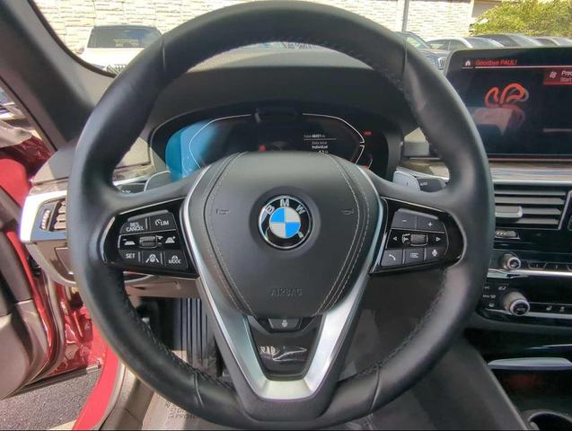 Photo of 2023 Aventurin Red Metallic BMW 540