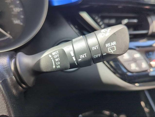Photo of 2022 Gray Toyota C-HR