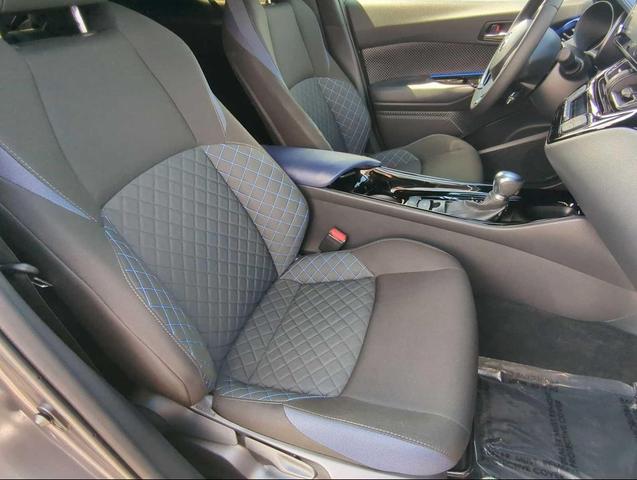 Photo of 2022 Gray Toyota C-HR
