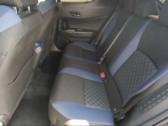 Photo of 2022 Gray Toyota C-HR