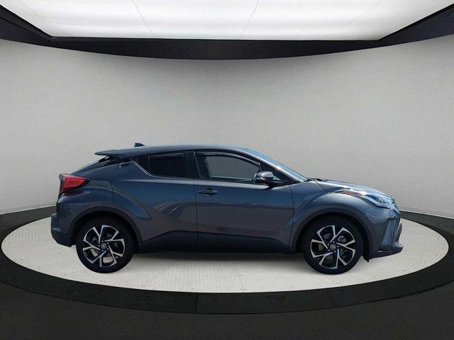 Photo of 2022 Gray Toyota C-HR