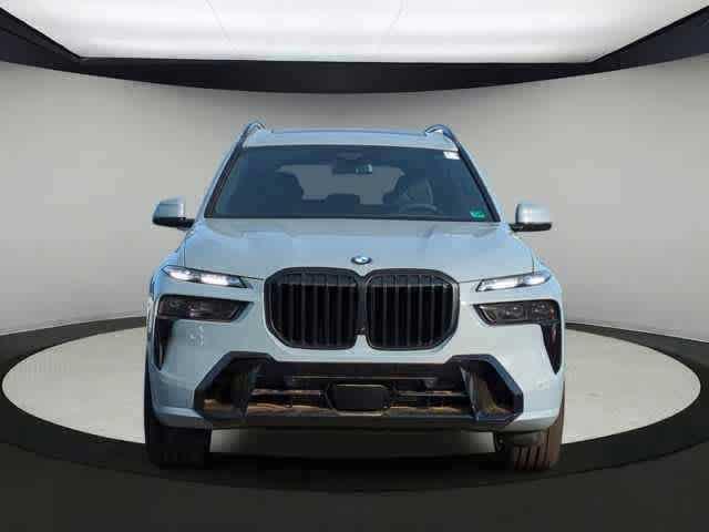 Photo of 2025 Gray Metallic BMW X7