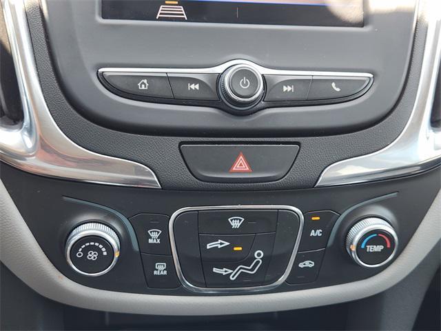 Photo of 2021 Silver Ice Metallic Chevrolet Equinox