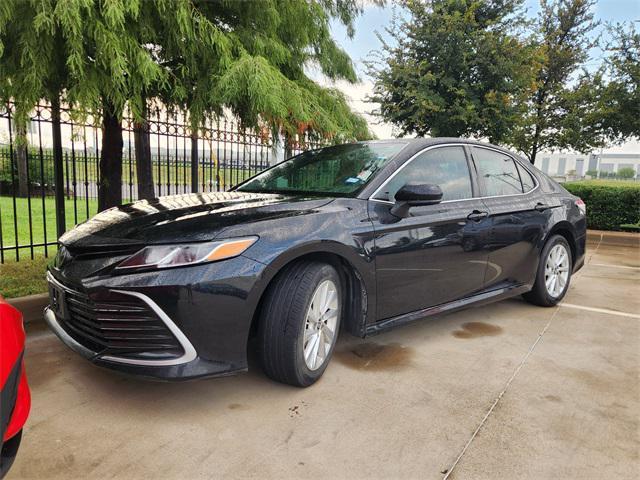 Photo of 2021 Midnight Black Metallic Toyota Camry