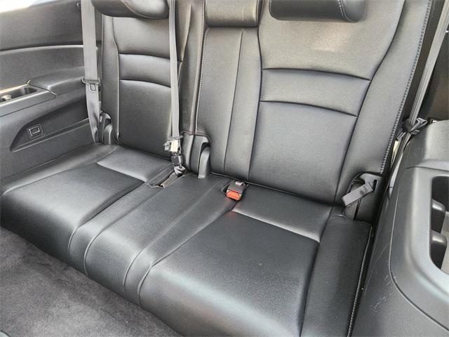 Photo of 2017 Black Honda Pilot