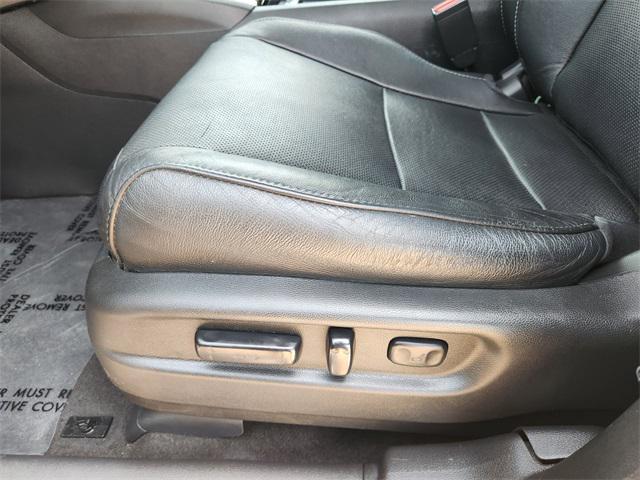 Photo of 2017 Black Honda Pilot